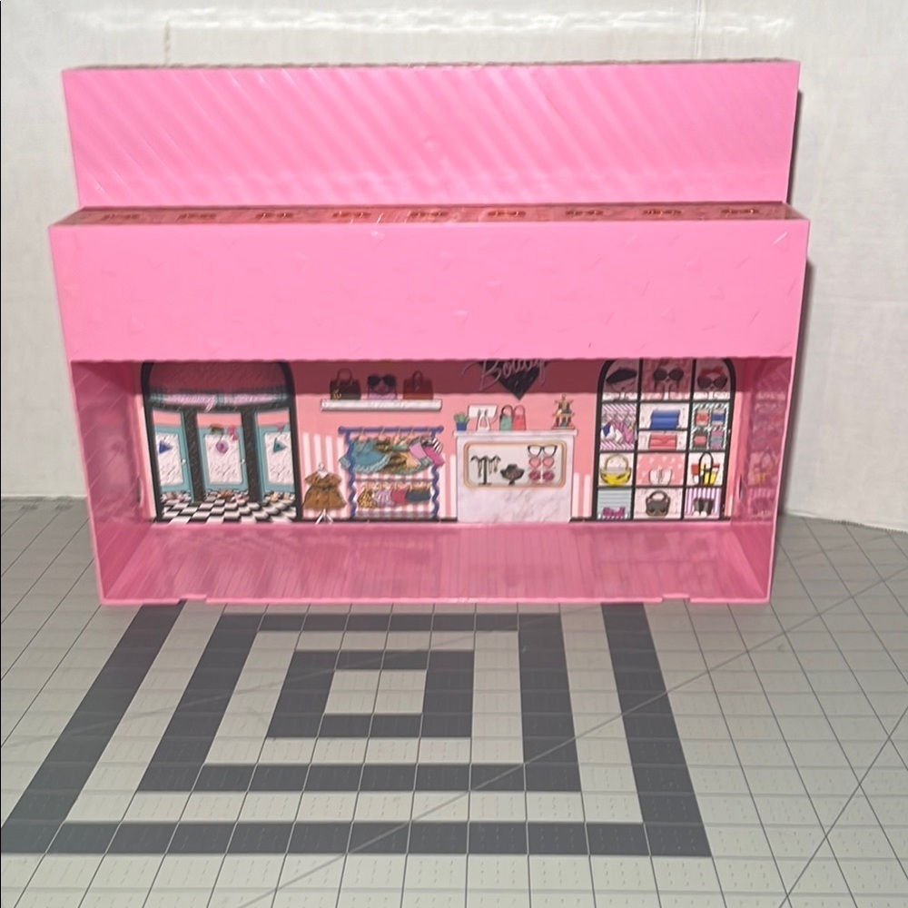 L.O.L. surprise pop up store carry case